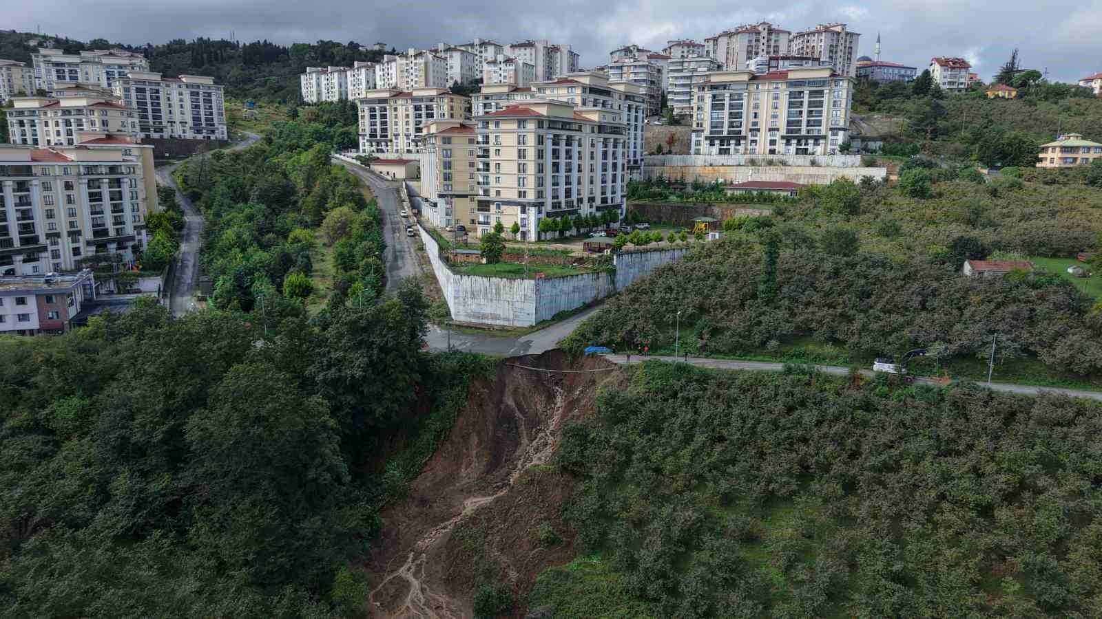 trabzon-da-heyelan-2-yarali