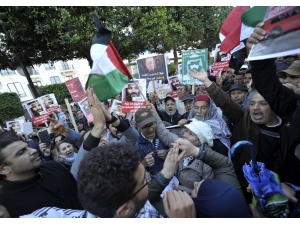 Tunas’ta Halk Suudi Veliaht Prens’in Ziyaretini Protesto Etti