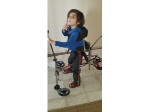 Serebral Palsi Hastası Çocuk, 7 Yıl Sonra Yürüdü