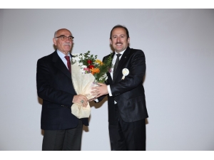 “İlim Ve Hikmet Seninle Daima” Konulu Konferans Düzenlendi