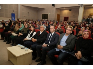 Başkan Karaosmanoğlu Aile Okulu’nda Tavsiyeler Verdi