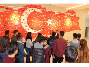 Üniversite Öğrencileri 15 Temmuz Şehitler Müzesinde Ders İşledi