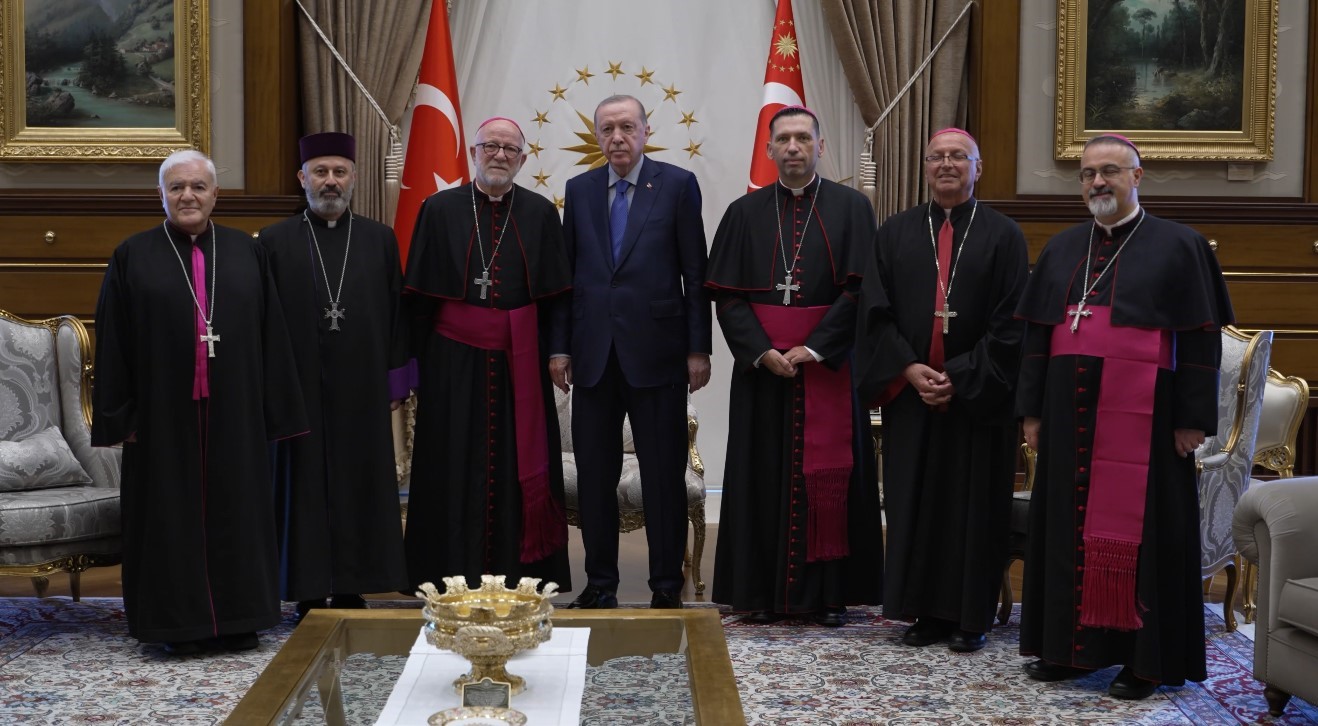 cumhurbaskani-erdogan-turkiye-katolik-episkoposlar-heyetini-kabul-etti