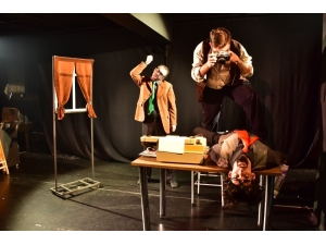 Sahnede Bu Kez Bir Gazetecinin Hikayesi Var