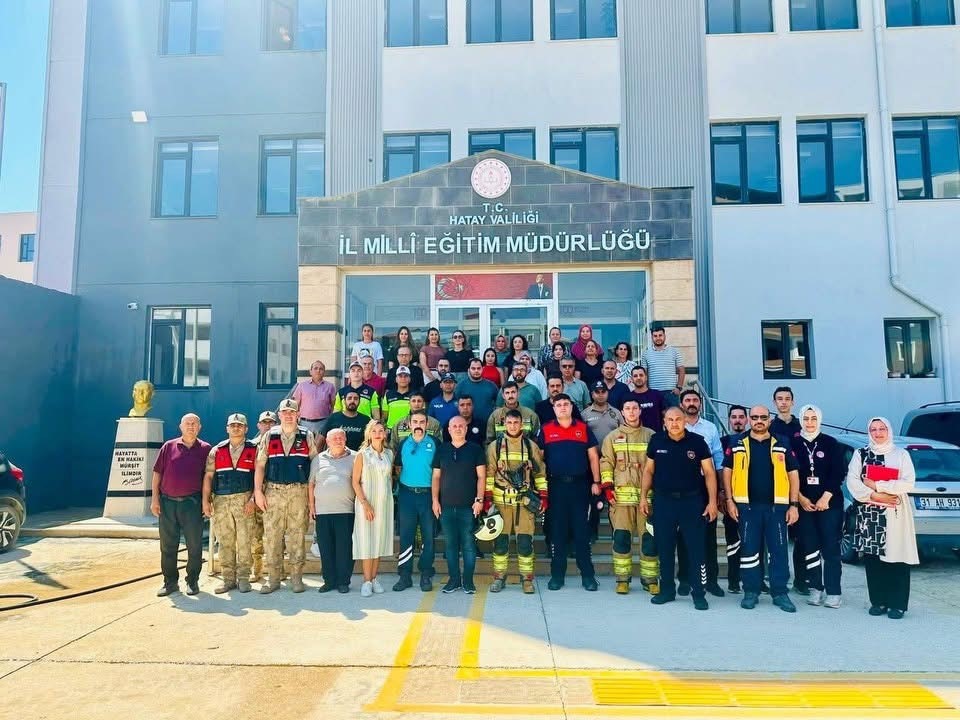 hatay-il-milli-egitim-mudurlugu-nde-yangin-egitimi-ve-tatbikat-duzenlendi
