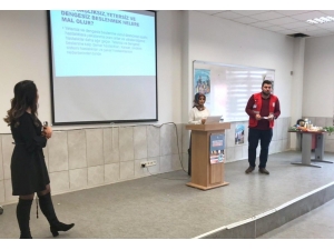 Suriyeli Kadın Sığınmacılara Sağlık Eğitimi Verildi