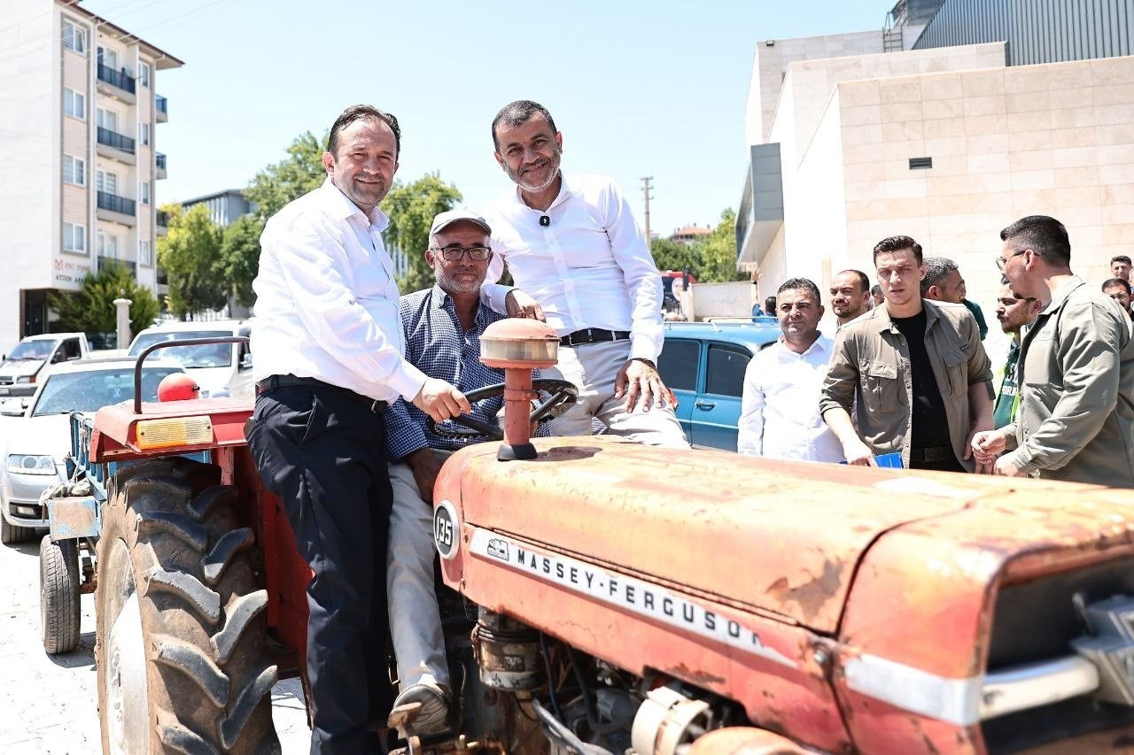 denizli-buyuksehirin-yem-dagitiminda-ikinci-hafta-basladi