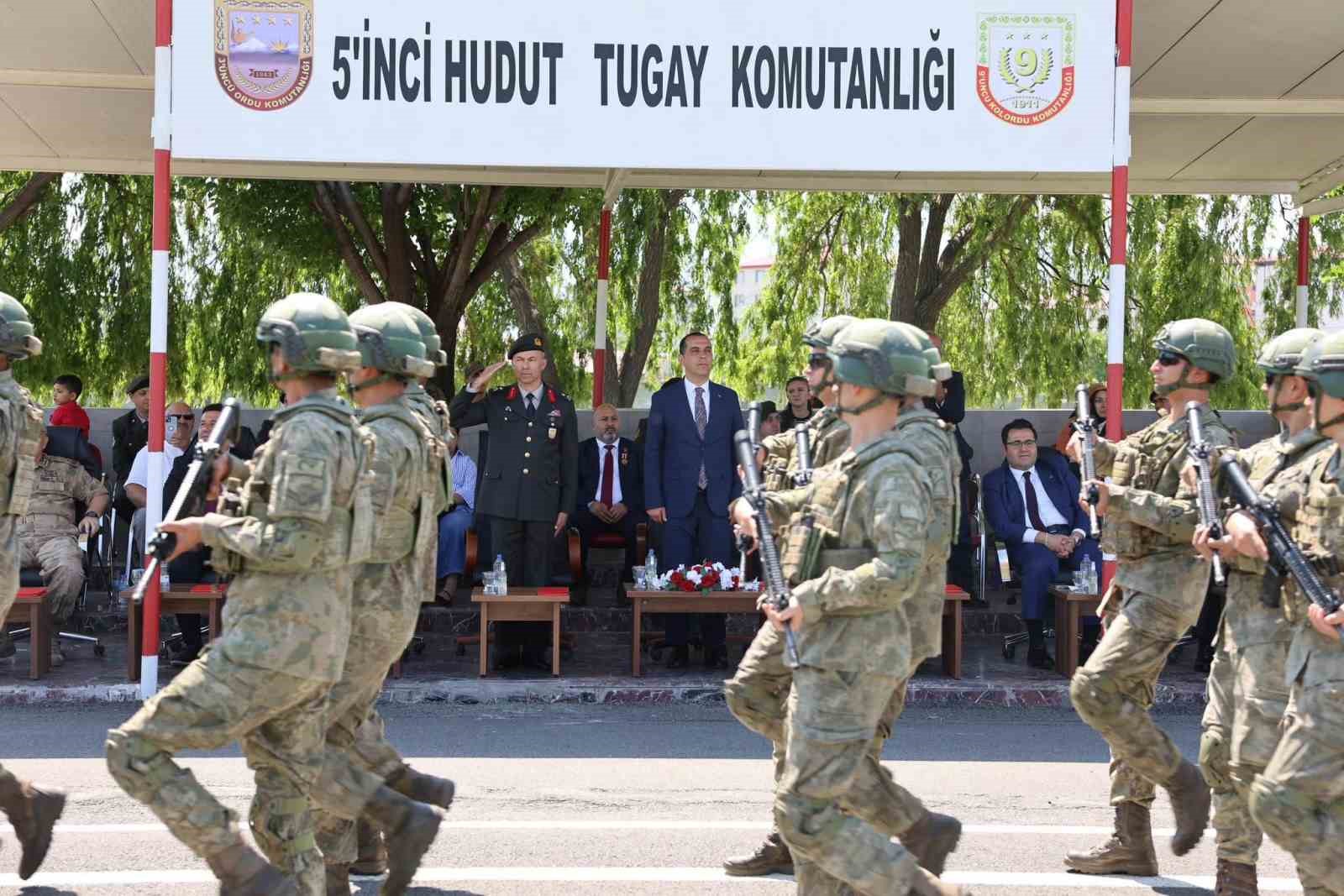 igdir-da-turk-kara-kuvvetlerinin-2235-inci-kurulus-yil-donumu-torenle-kutlandi