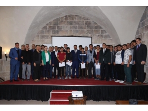 40 Kursiyere Sertifika