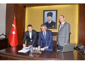 Bandırma’ya Yapılacak Yeni Anaokulu İçin Protokol İmzalandı