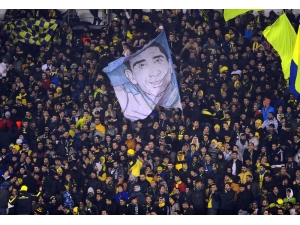 Uefa Avrupa Ligi: Fenerbahçe: 0 - Dinamo Zagreb: 0 (İlk Yarı)