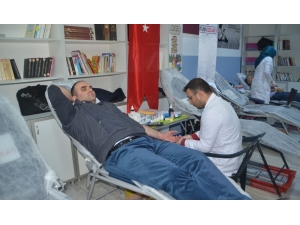 Veliler Ve Öğretmenlerden Kan Bağışı