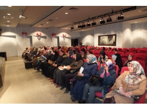 Adem Kursiyerlerine Konferans