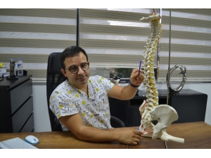 Akıllı Telefon Bağımlılığı Fıtık Ediyor