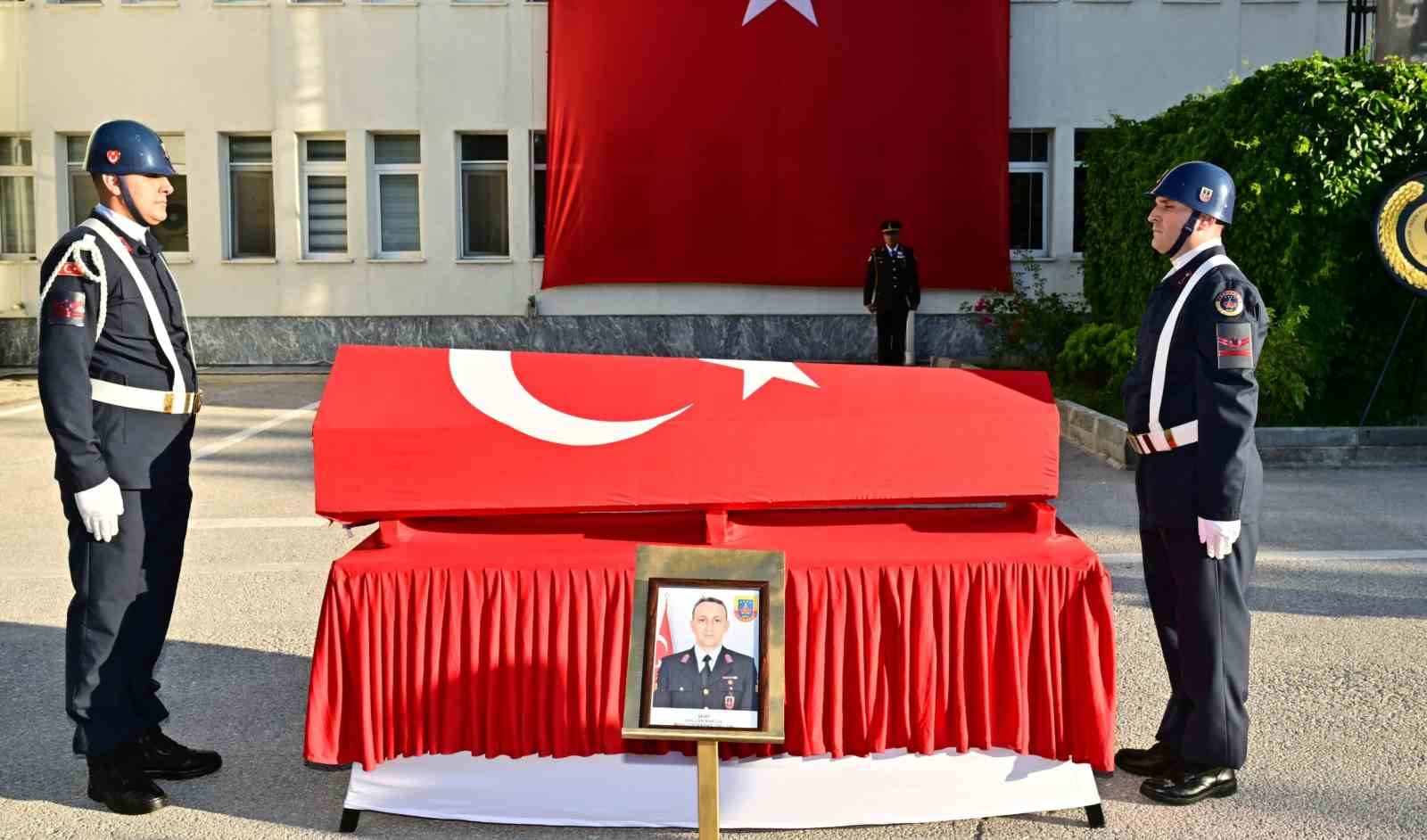 sehit-uzman-cavus-mehmet-demirbas-icin-eskisehir-de-toren-duzenlendi