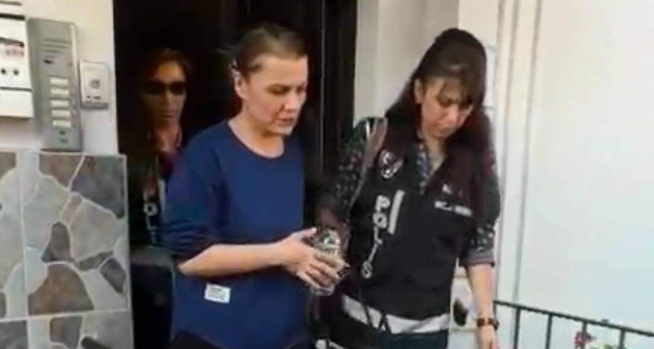 izmit-belediye-baskani-fatma-kaplan-hurriyet-gorevinden-uzaklastirildi
