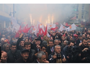 Ak Parti Belediye Başkanı Adayı Uysal’a Coşkulu Karşılama