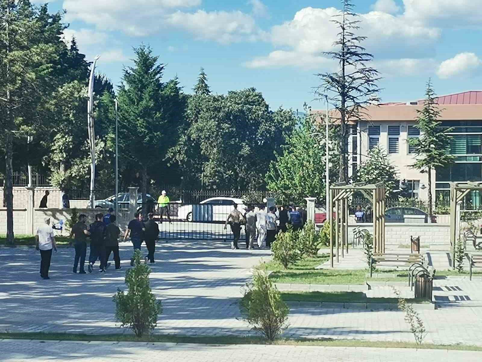 gediz-de-cocugun-cinsel-istismariyla-ilgili-6-supheli-tutuklandi