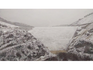 Akçay Barajı Beyaza Büründü