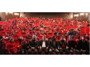 Muradiye’de Köy Çocukları Tiyatro İle Tanıştı