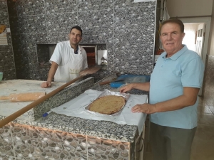 Simav’ın Tahinli Pidesini İzmir’de Tanıttı