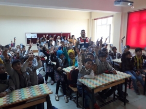 Bingöl’de Jandarma Ekipleri, Öğrencileri Bilgilendirdi