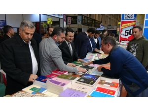 Ak Parti İl Başkanı Yıldız, Kitap Fuarını Gezdi