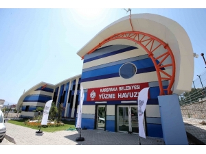 Karşıyaka’nın Yüzme Havuzu Çok Sevildi