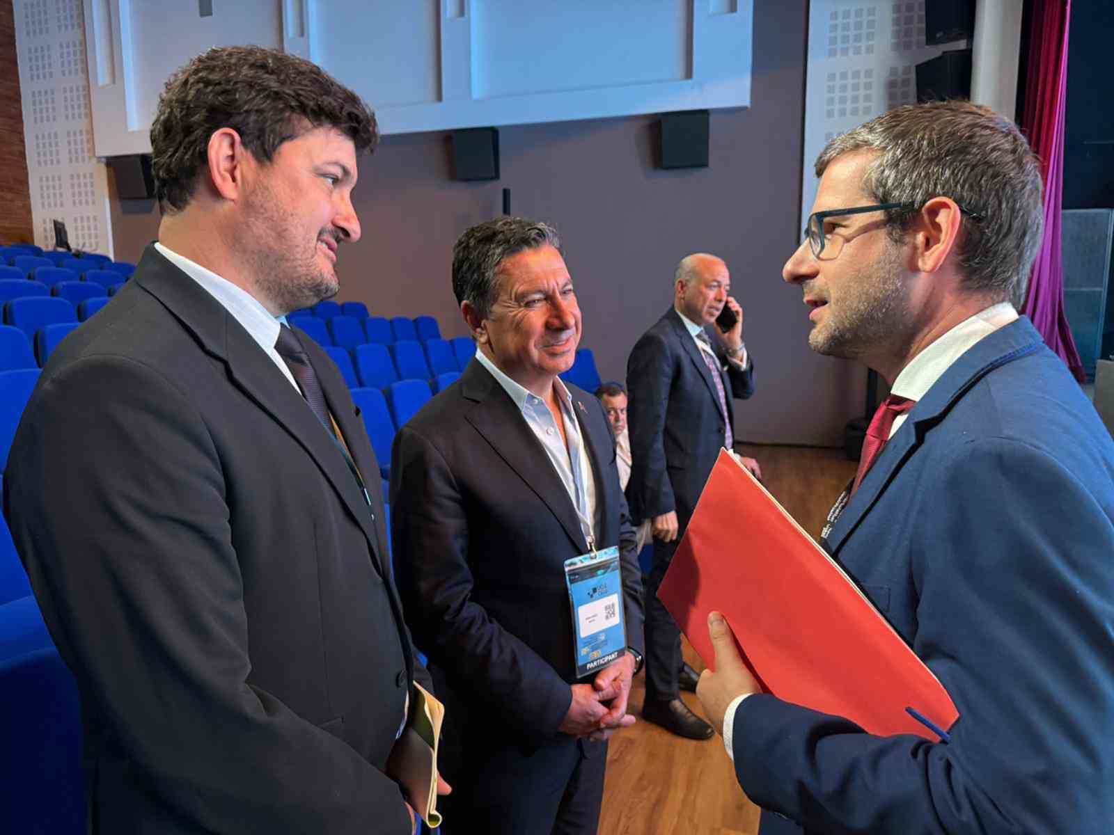 baskan-aras-uclg-mewa-genel-kurulu-nda-mugla-yi-temsil-etti
