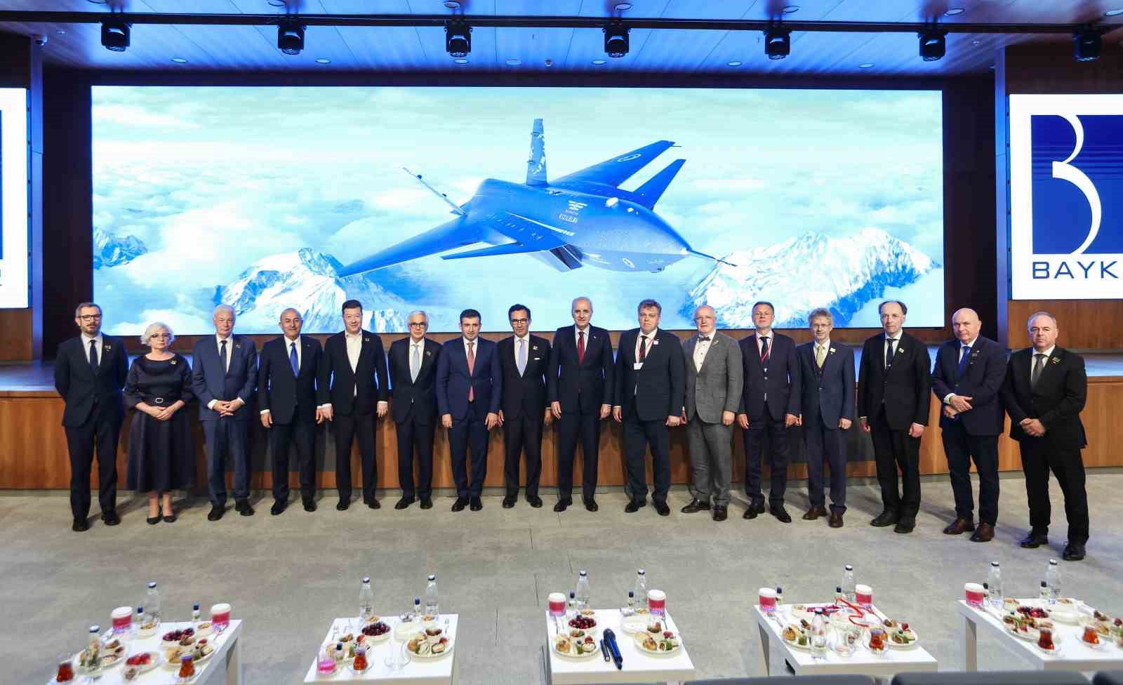 nato-parlamenter-zirvesi-ne-katilan-meclis-baskanlari-baykar-milli-teknoloji-merkezi-ni-ziyaret-etti