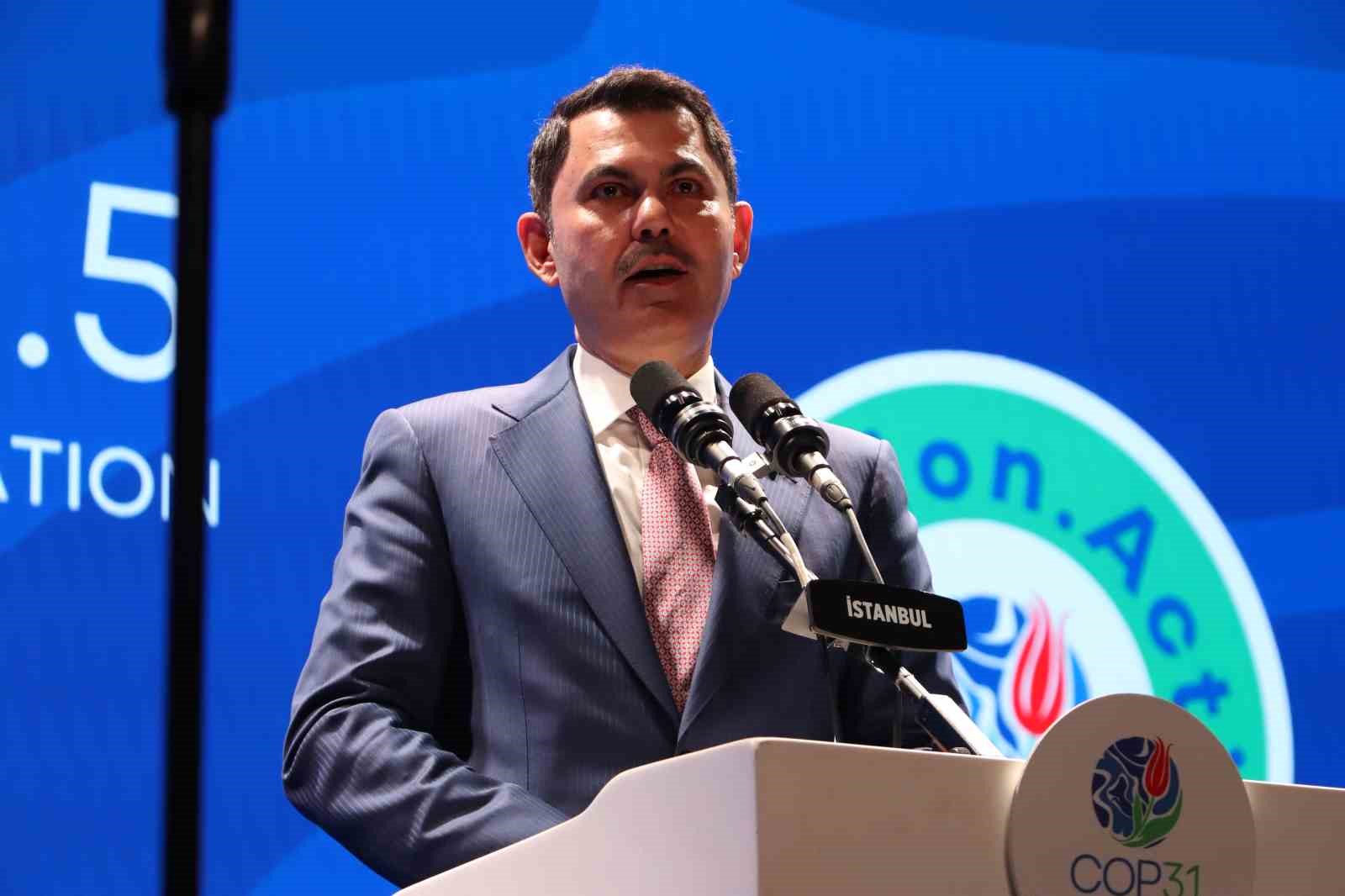 bakan-kurum-demokrasi-ve-ozgurlukler-adasi-nda-konustu-sozun-eyleme-donusmesi-gereken-zaman-dilimindeyiz