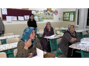 Okuma Yazma Öğrenmek İçin Seferber Oldular