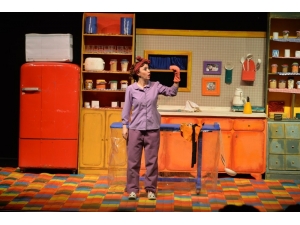 Minikler İçin “Bir Gün Ayakkabımın Teki” Adlı Çocuk Oyunu Sahnelendi