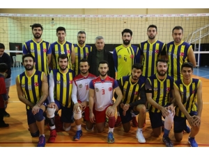 Cizre Belediyesi Erkek Voleybol Takımı Başarıdan Başarıya Koşuyor