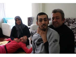 30 Yıldır Engelli Çocuklarına Bakan Örnek Anne Ve Baba