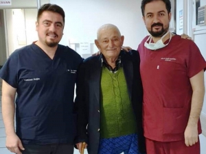 100 Yaşında Ölümcül Ritmden Kurtulup Sağlığına Kavuştu