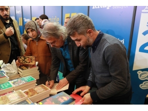 Şanlıurfa Kitap Fuarı Yoğun Katılımla Sona Erdi