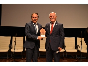 Rektör Bağlı 5. Engelsiz Sanat Ödülleri Töreni’ne Katıldı