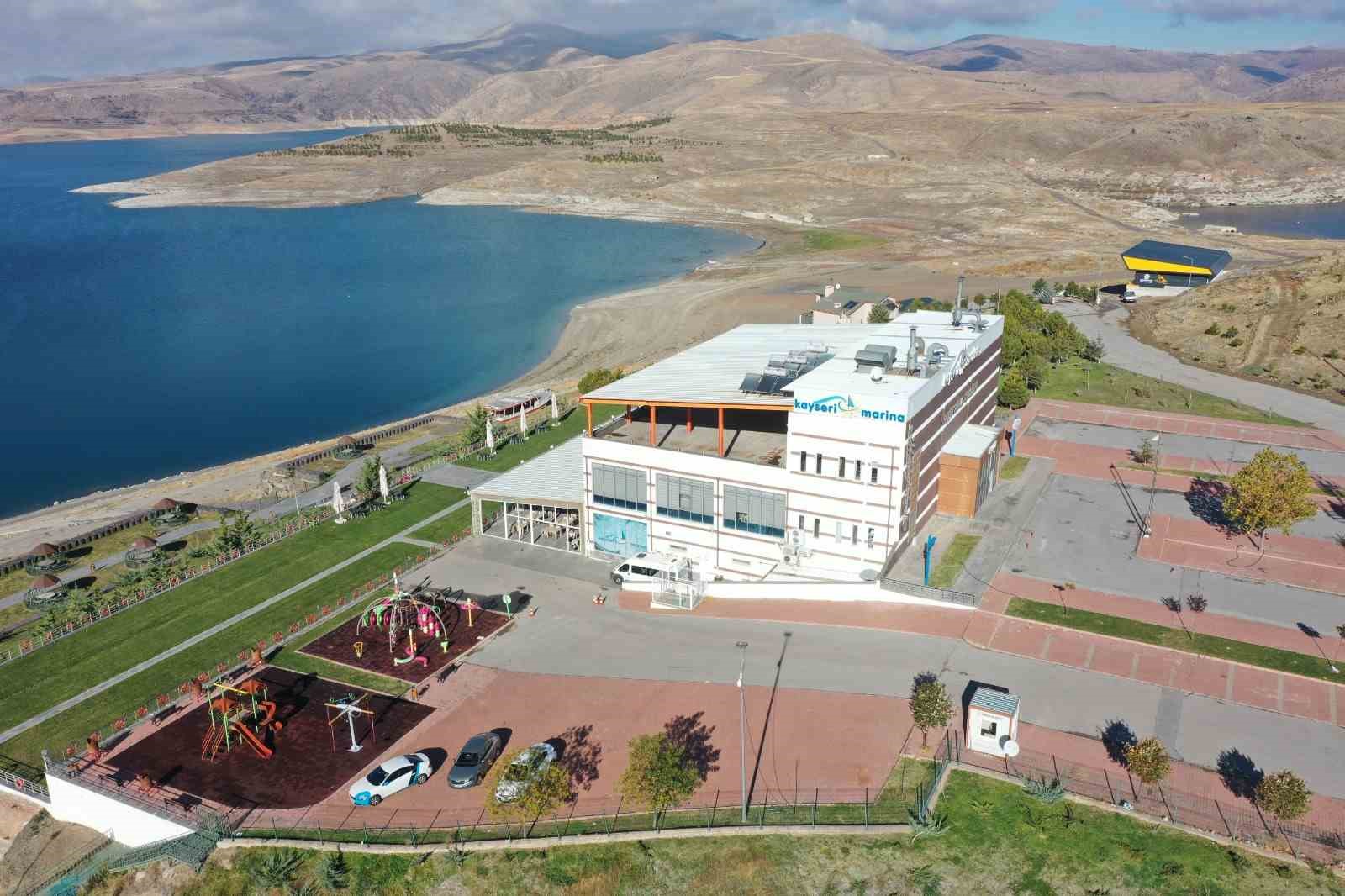 baskan-colakbayrakdar-kayseri-nin-denizi-turkiye-nin-gozde-mekanlarindan-biri-haline-geldi