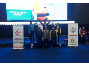 Kahramankazanlı Genç Halterciler Destan Yazdı