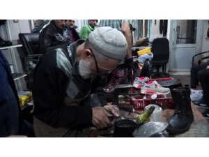 Gelişen Teknolojiye İnat Ayakkabıcılık Mesleğini Yarım Asırdır Sürdürüyor