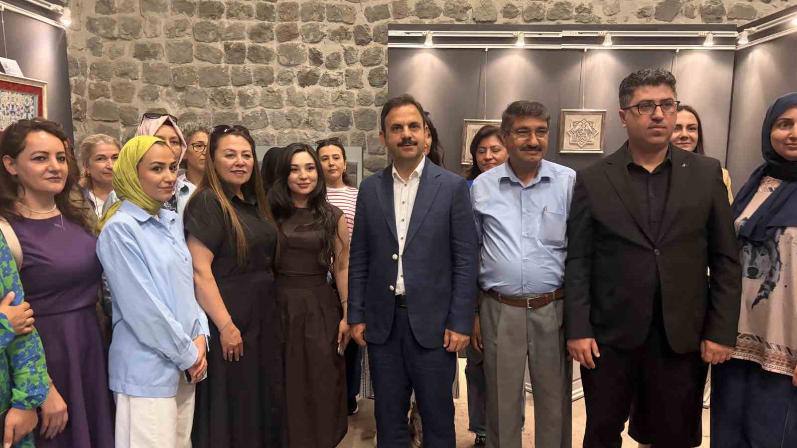 selcuklunun-tas-isciligi-sanat-eserlerine-yansidi