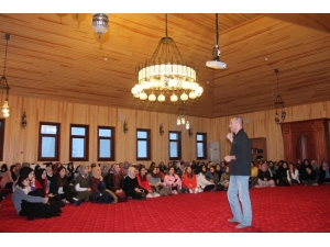 Diriliş Kamplarından Rotasız Seyyah Geçti