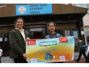 Ardahanlı Kodcu Çocuklar, Çin Yolcusu