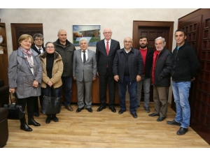 Başkan Kazım Kurt’a Mahalle Meclislerinden Teşekkür Ziyareti