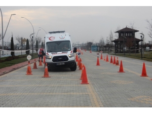 Ambulans Şoförleri Maharetlerini Sergiledi