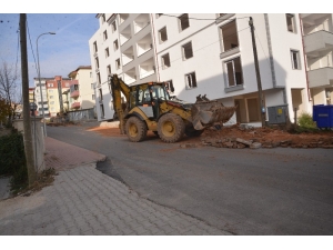 Kaldırım Yenileme Çalışmaları Gerçekleştiriliyor