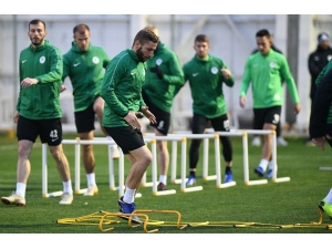 Atiker Konyaspor’da, Trabzonspor Mesaisi Sürüyor