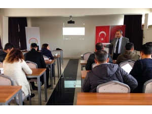 Veterinerlere Küpe Affı Eğitimi Verildi