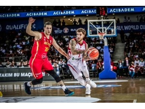 Ufuk Sarıca: "Gelecek 12 Yılın Takımını Oluşturuyoruz"